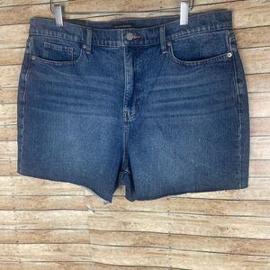 NWT Banana Republic Factory Girlfriend Denim Short sz 34/18